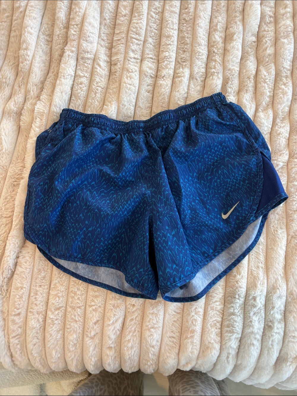 Nike Women's Navy Blue Patterned Running Shorts